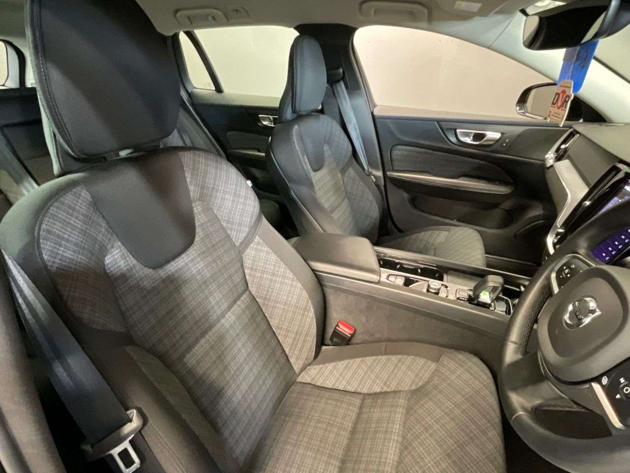 2023 VOLVO V60 2023 VOLVO V60