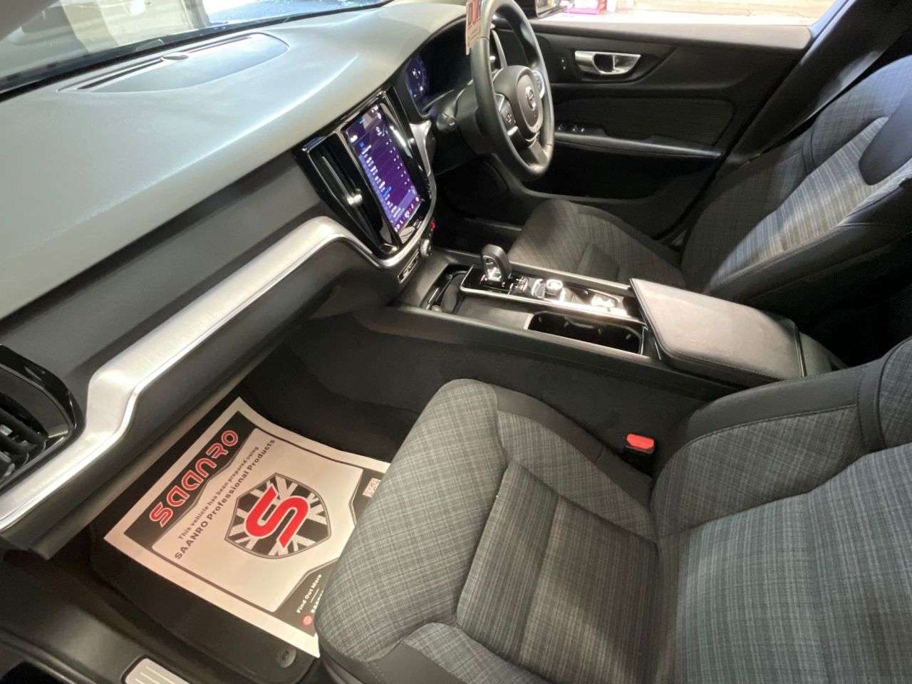 2023 VOLVO V60 2023 VOLVO V60