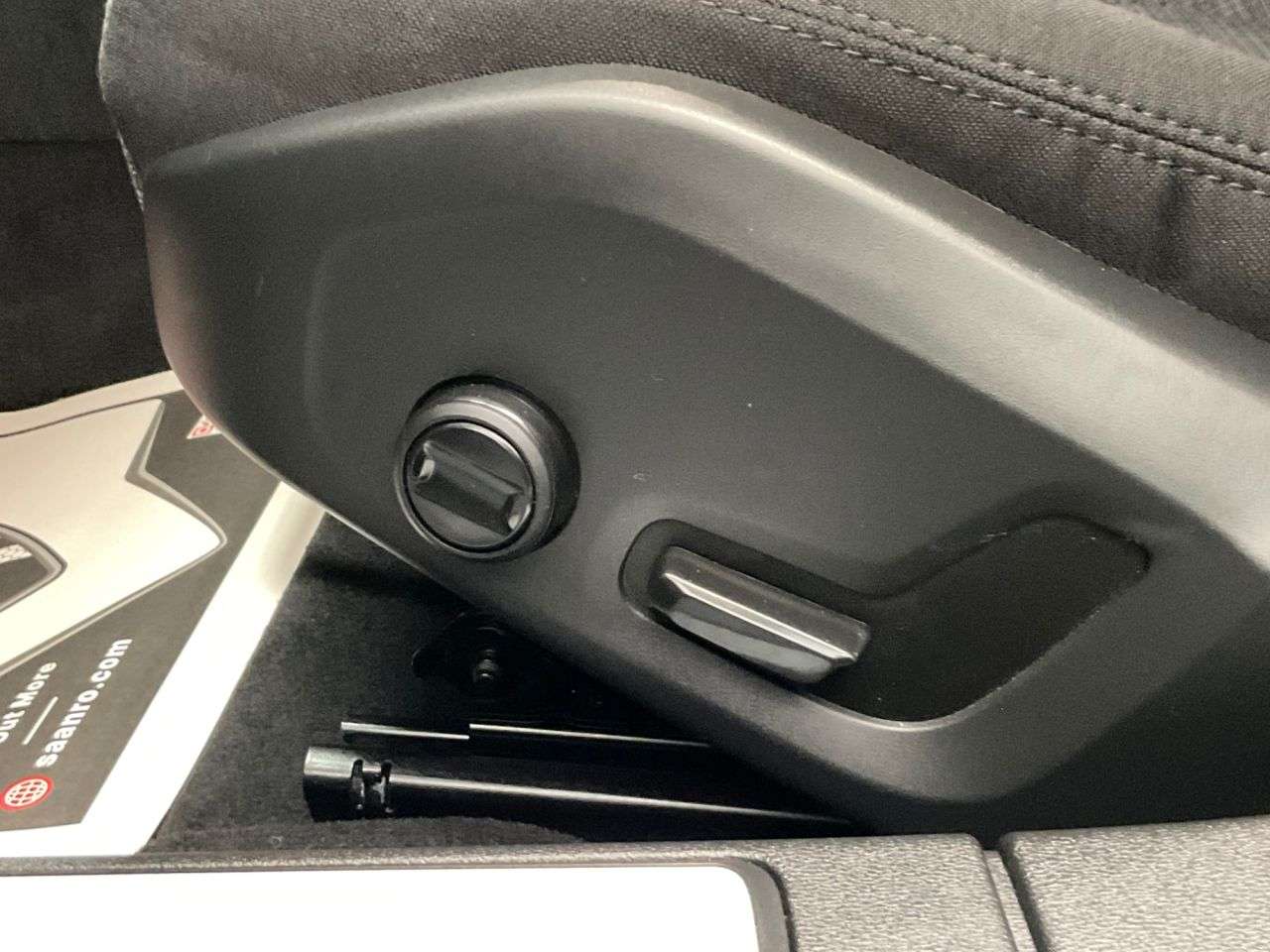 2023 VOLVO V60 2023 VOLVO V60