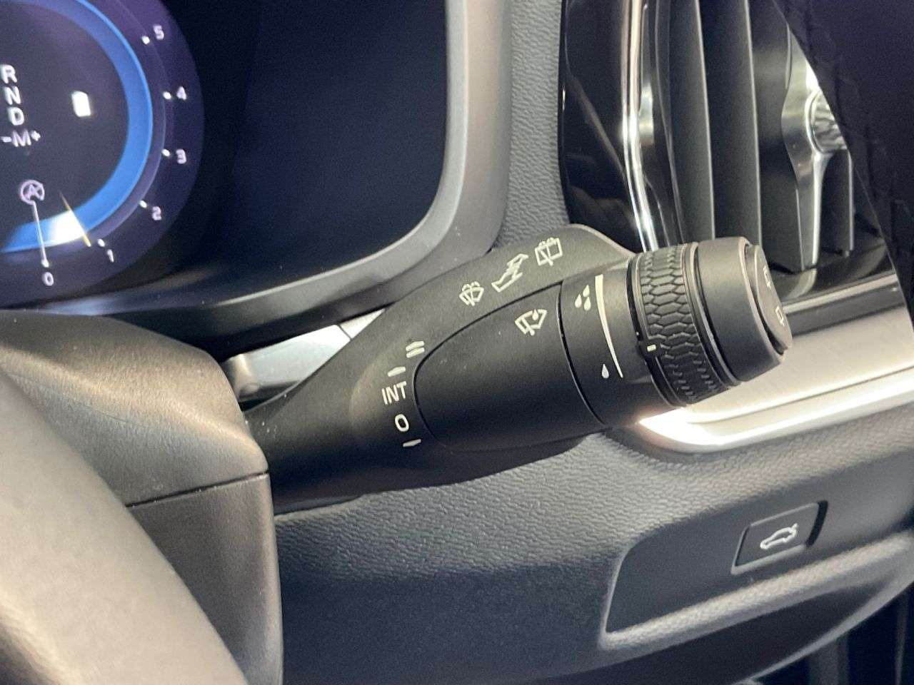 2023 VOLVO V60 2023 VOLVO V60