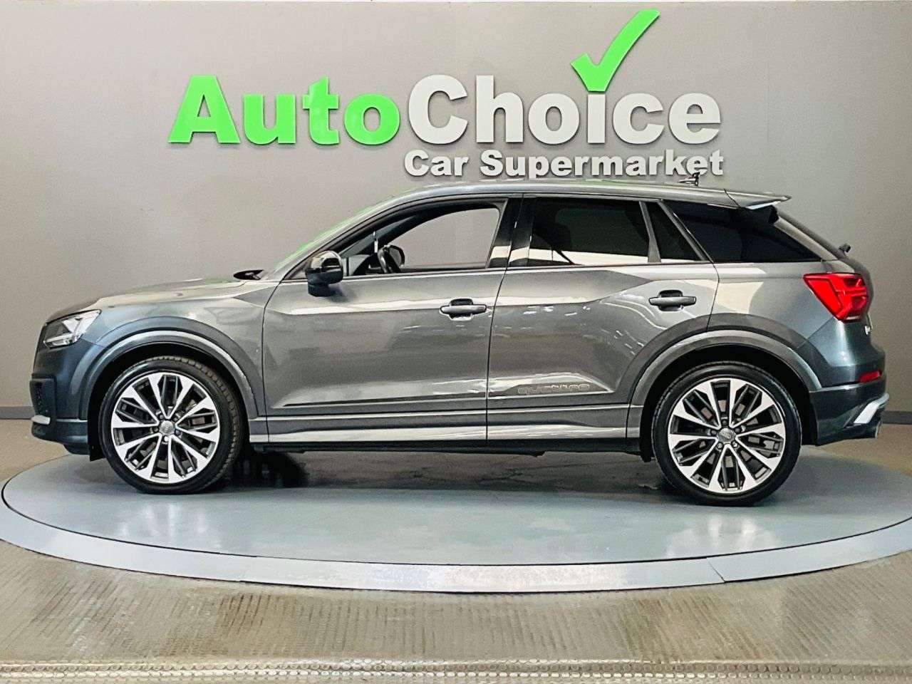 2020 AUDI SQ2 2020 AUDI SQ2