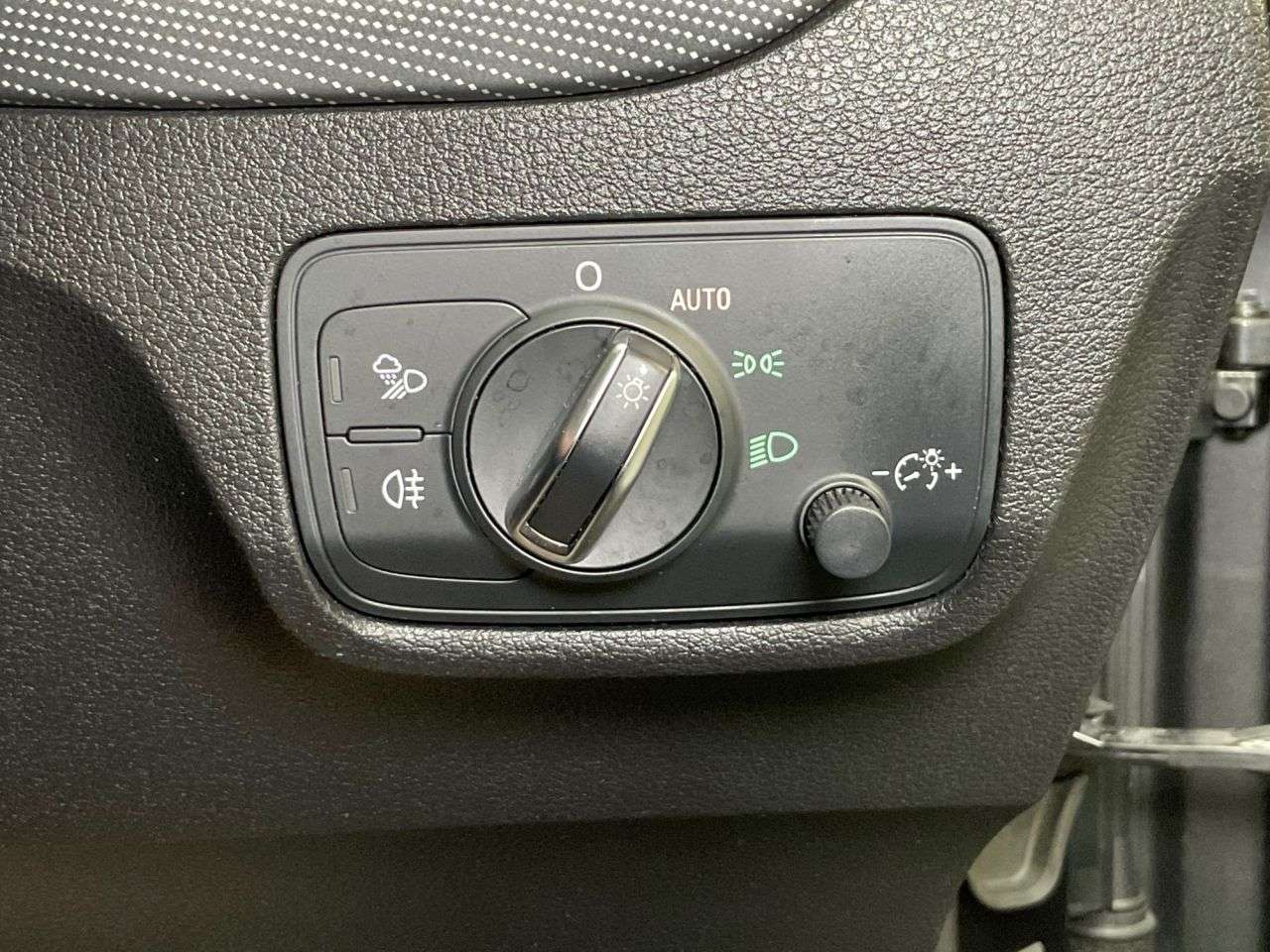 2020 AUDI SQ2 2020 AUDI SQ2