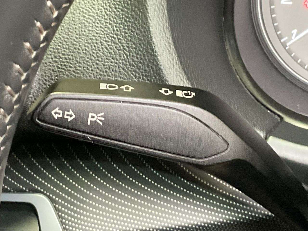 2020 AUDI SQ2 2020 AUDI SQ2