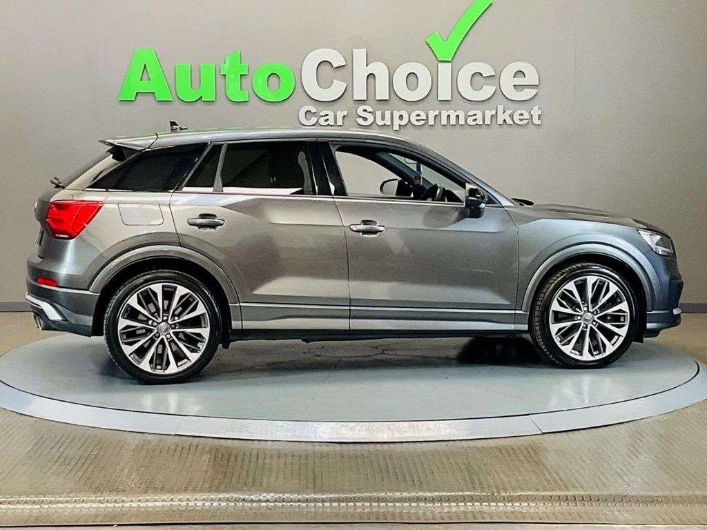 2020 AUDI SQ2 2020 AUDI SQ2