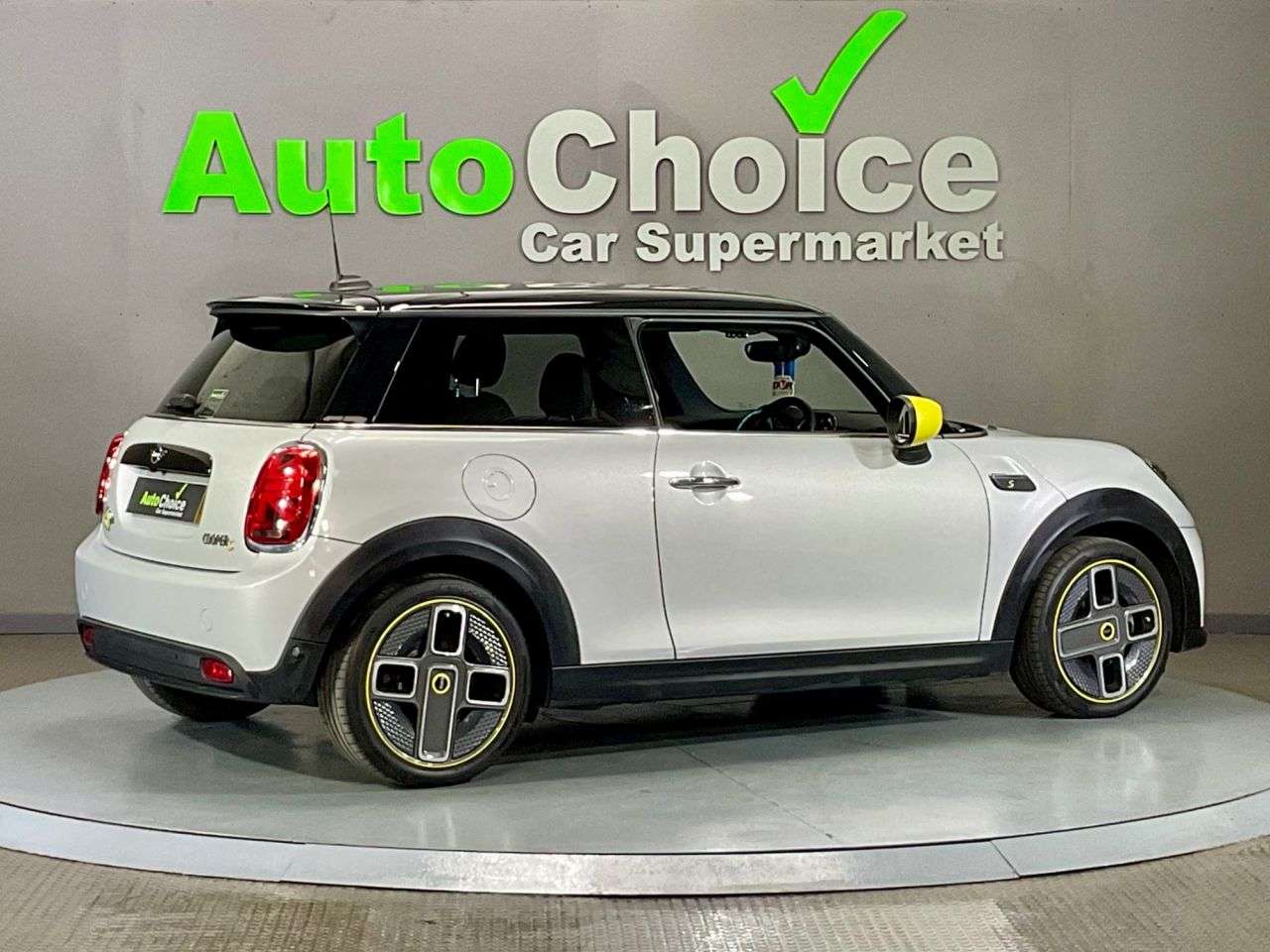 2021 MINI ELECTRIC HATCH 2021 MINI ELECTRIC HATCH