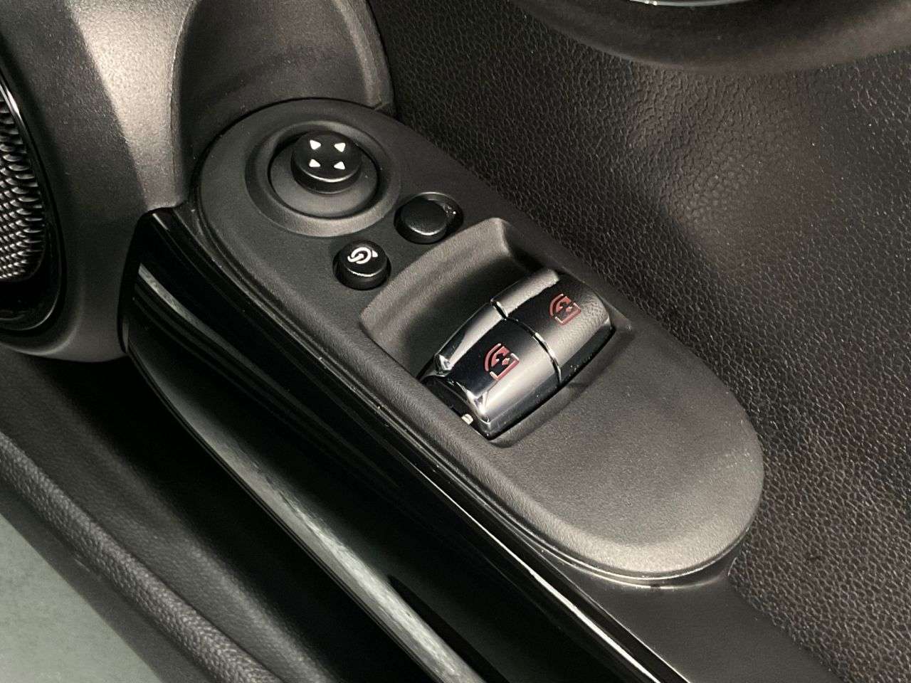 2021 MINI ELECTRIC HATCH 2021 MINI ELECTRIC HATCH