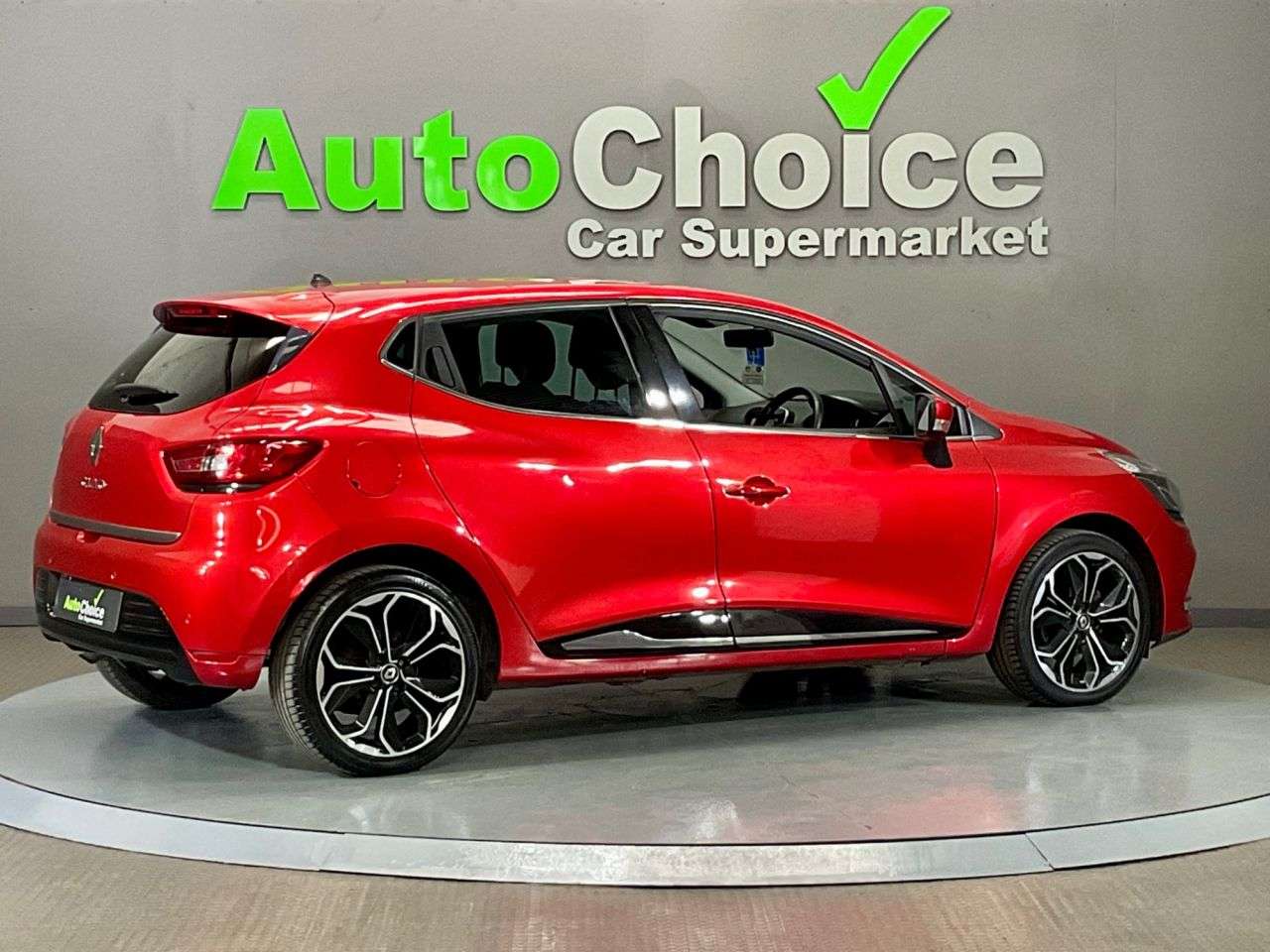 2018 RENAULT CLIO 2018 RENAULT CLIO