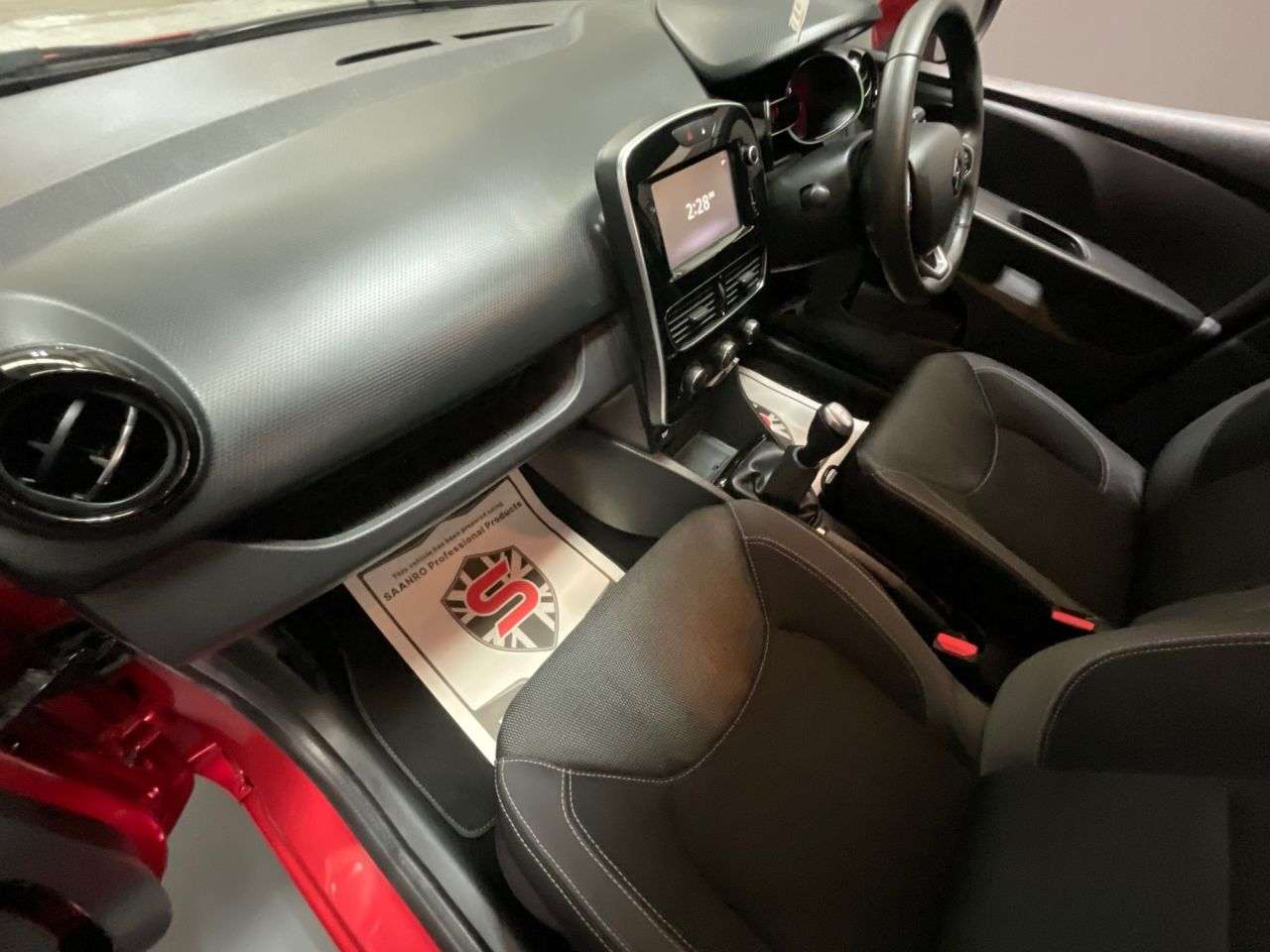 2018 RENAULT CLIO 2018 RENAULT CLIO