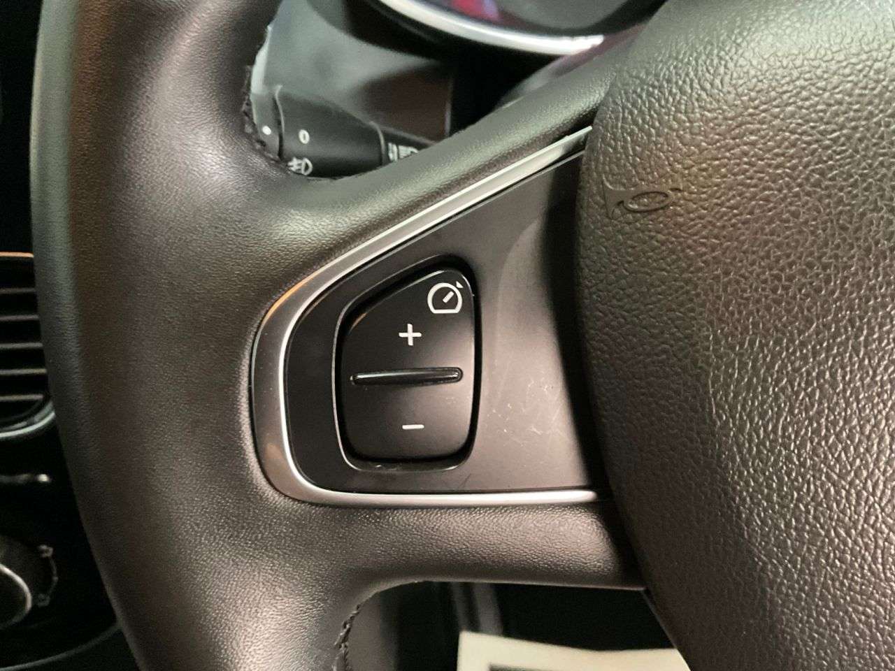 2018 RENAULT CLIO 2018 RENAULT CLIO