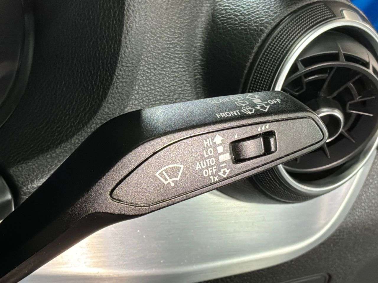 2018 AUDI Q2 2018 AUDI Q2