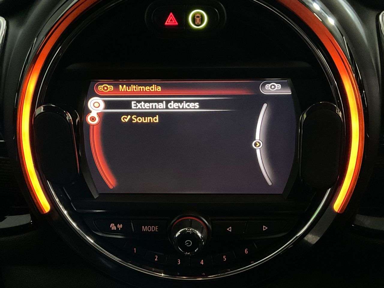 2018 MINI CLUBMAN 2018 MINI CLUBMAN