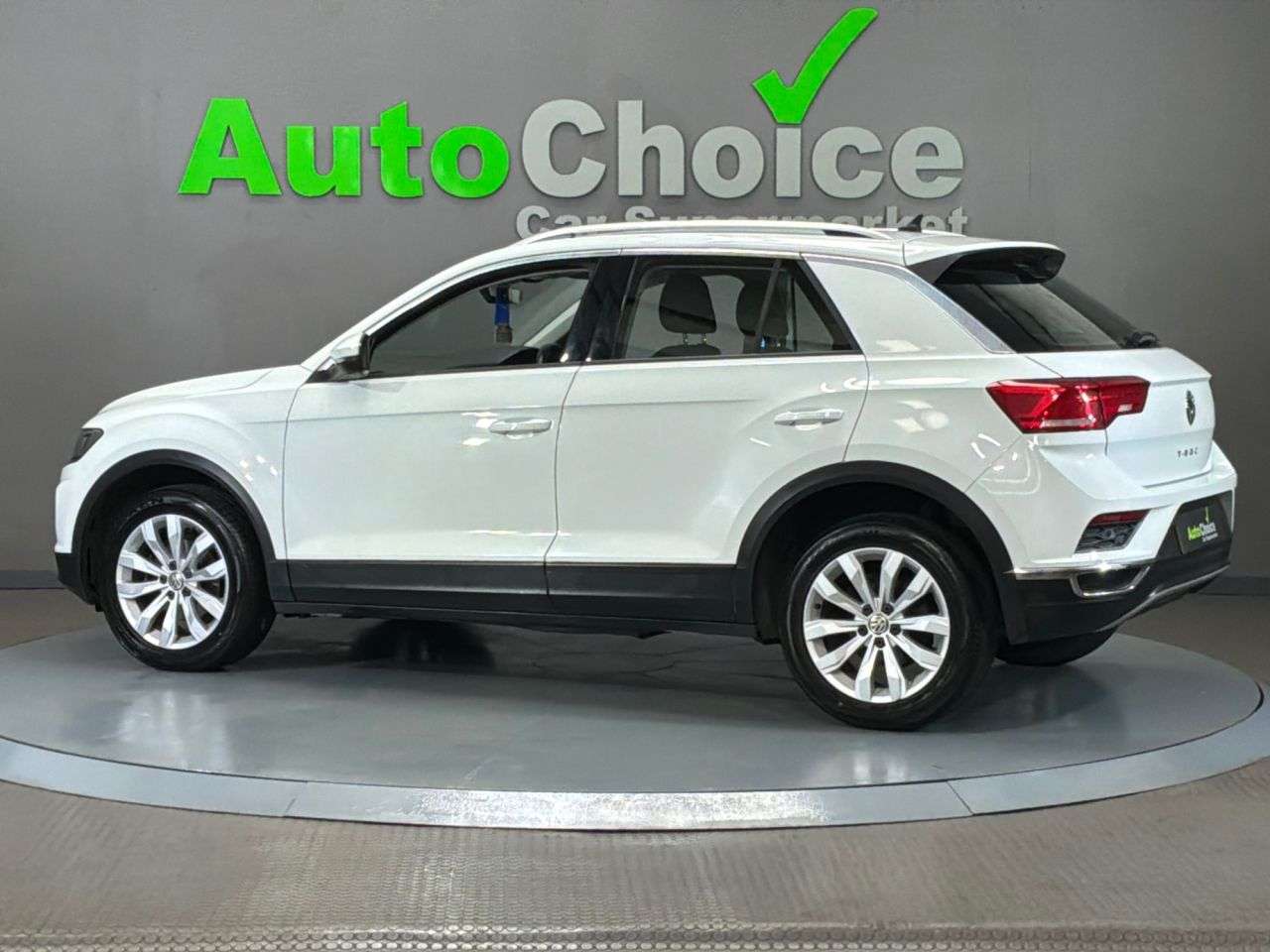 2019 VOLKSWAGEN T-ROC 2019 VOLKSWAGEN T-ROC