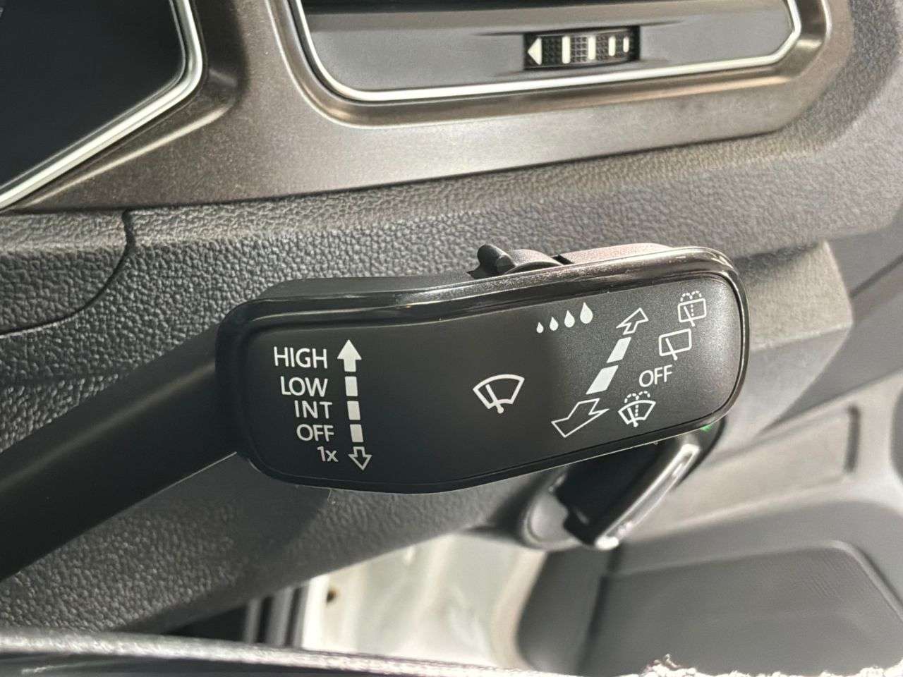 2019 VOLKSWAGEN T-ROC 2019 VOLKSWAGEN T-ROC