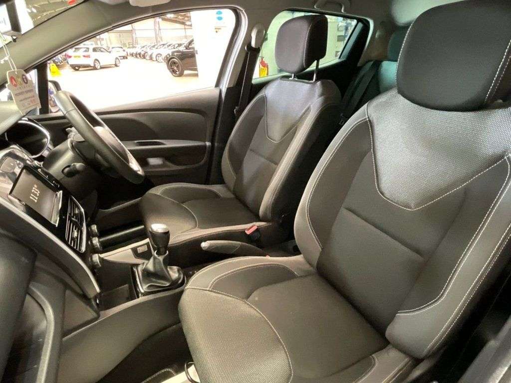 2019 RENAULT CLIO 2019 RENAULT CLIO