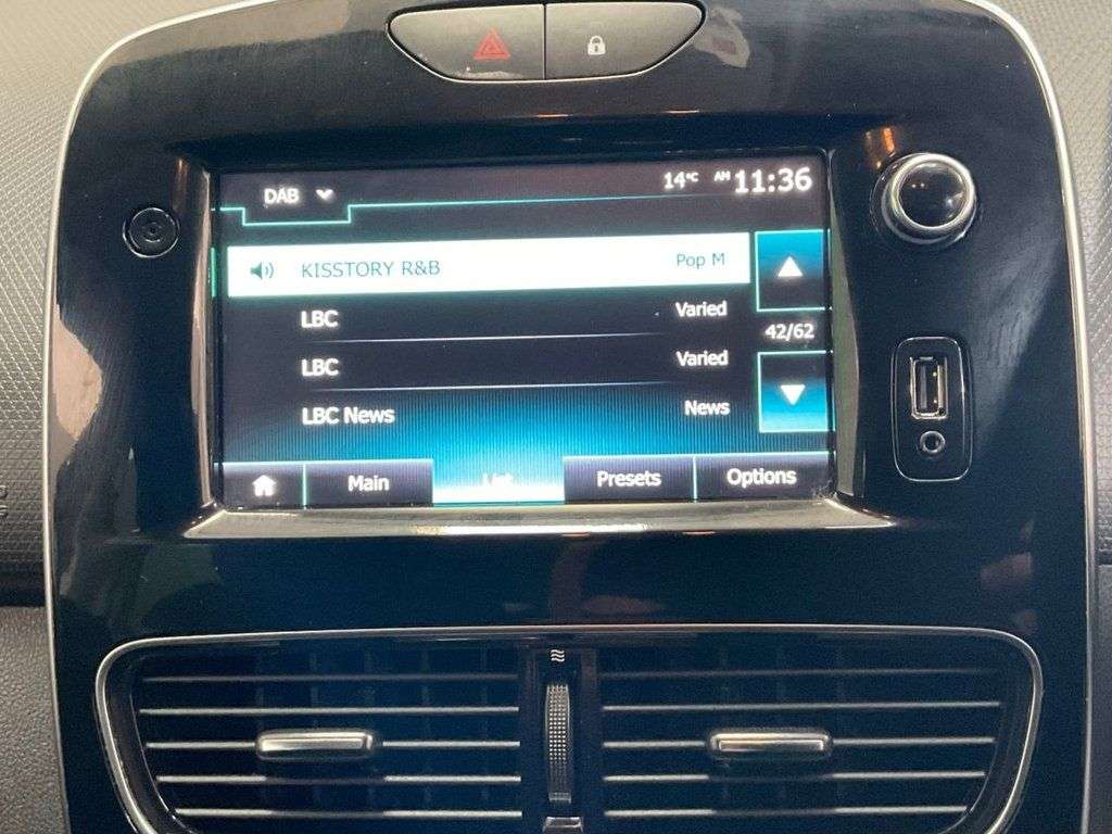 2019 RENAULT CLIO 2019 RENAULT CLIO