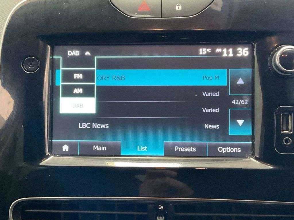 2019 RENAULT CLIO 2019 RENAULT CLIO