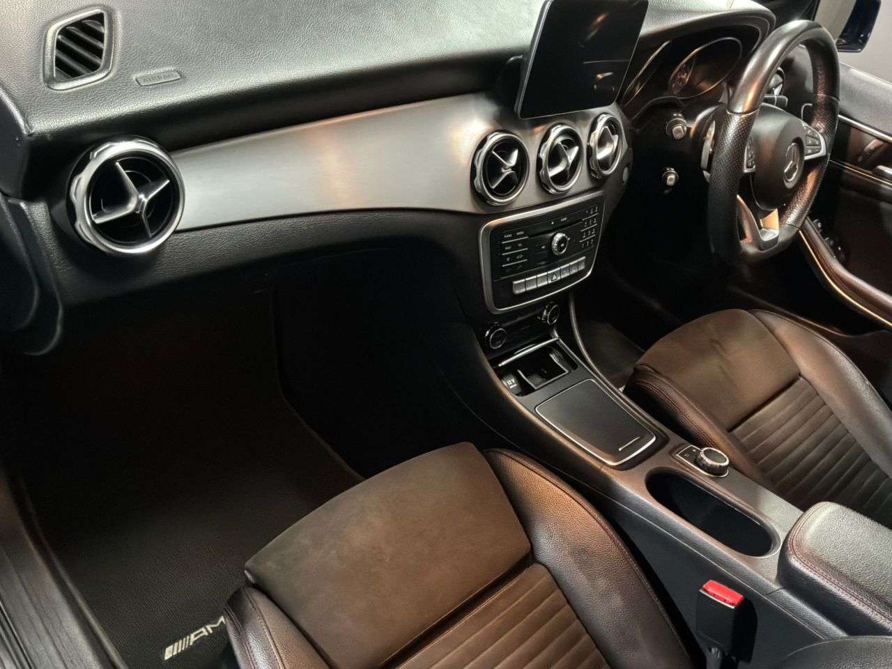 2017 MERCEDES-BENZ 180 2017 MERCEDES-BENZ 180