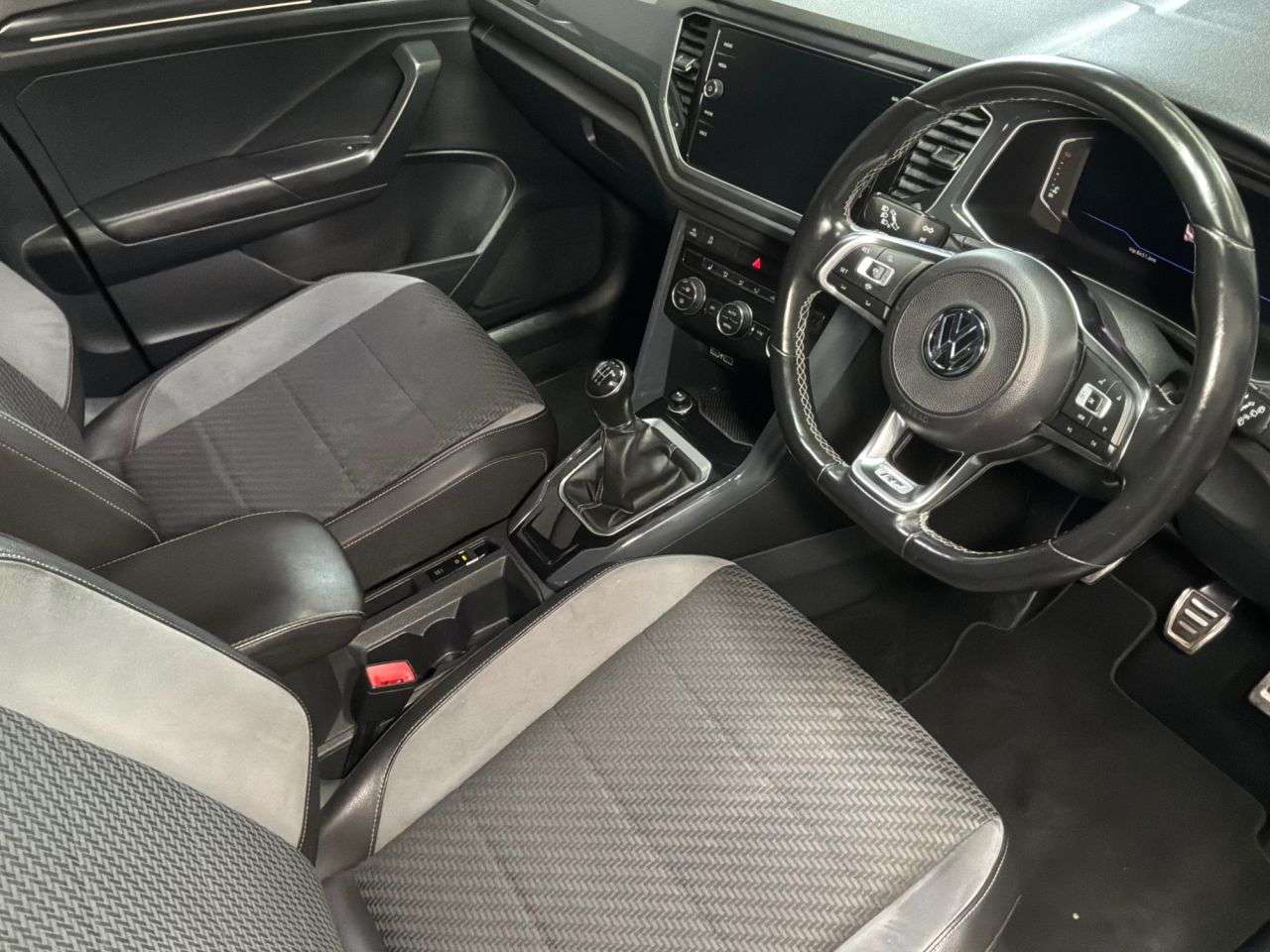 2019 VOLKSWAGEN T-ROC 2019 VOLKSWAGEN T-ROC