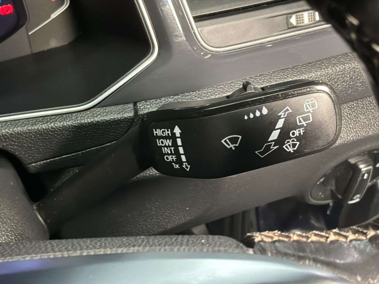 2019 VOLKSWAGEN T-ROC 2019 VOLKSWAGEN T-ROC