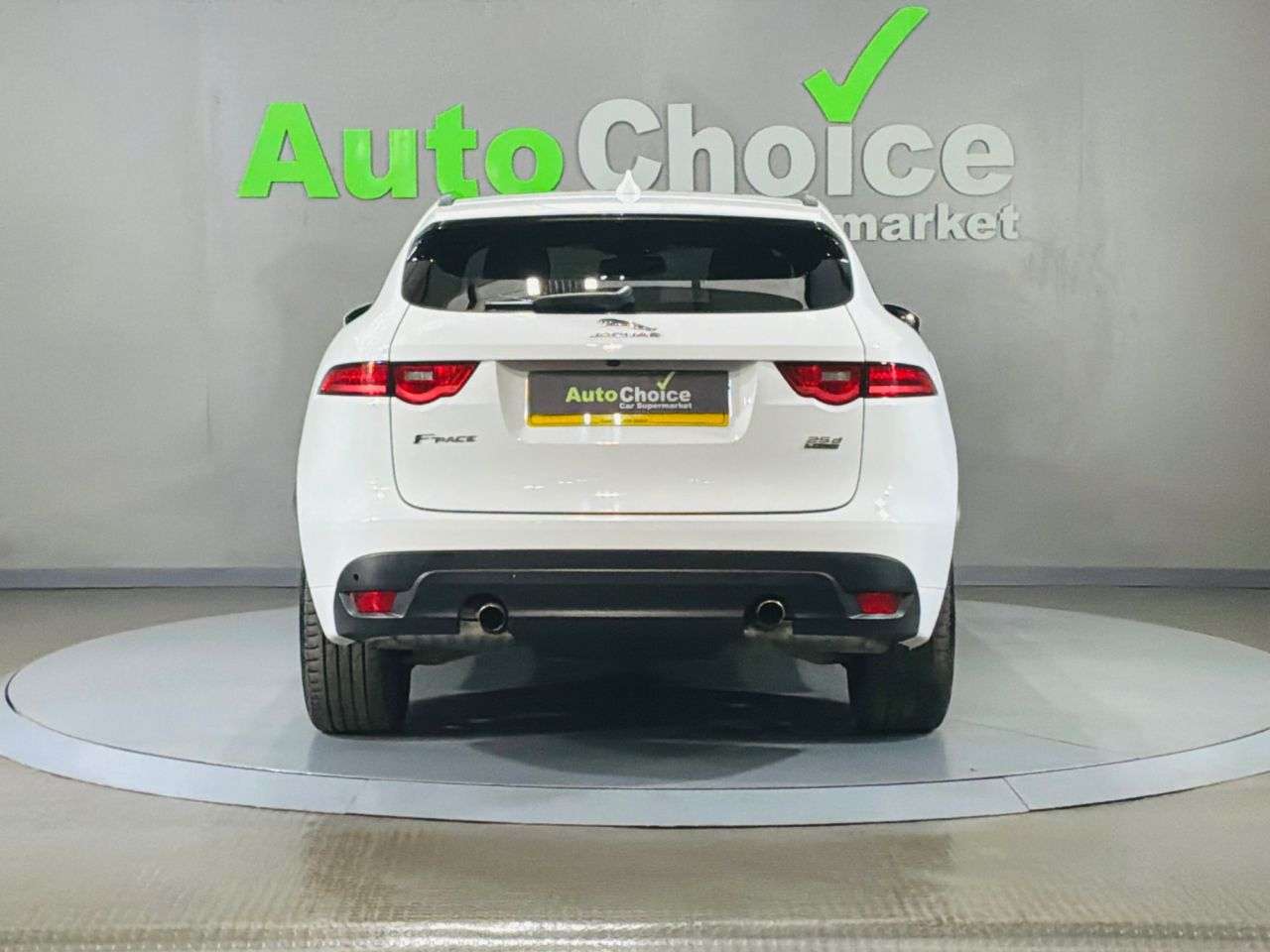 2017 JAGUAR F-PACE 2017 JAGUAR F-PACE