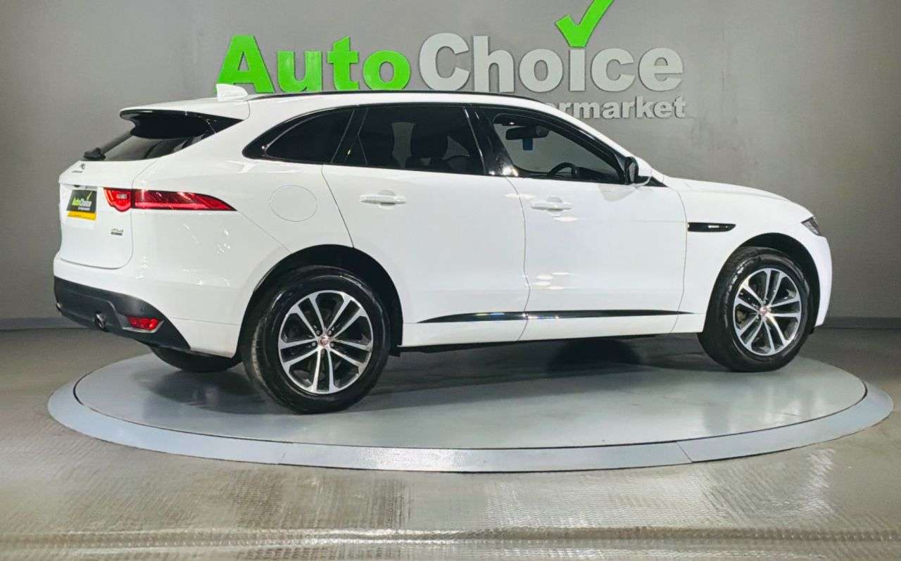 2017 JAGUAR F-PACE 2017 JAGUAR F-PACE