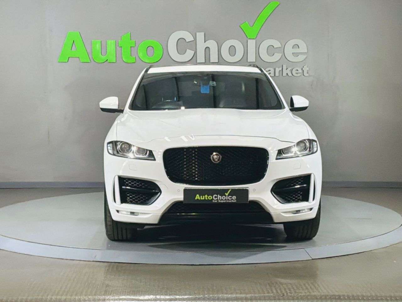 2017 JAGUAR F-PACE 2017 JAGUAR F-PACE