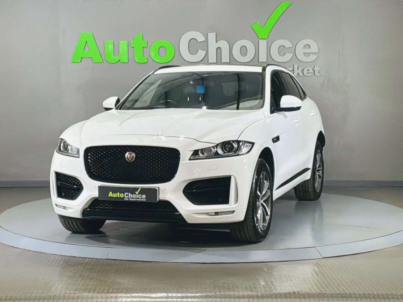 2017 JAGUAR F-PACE 2017 JAGUAR F-PACE