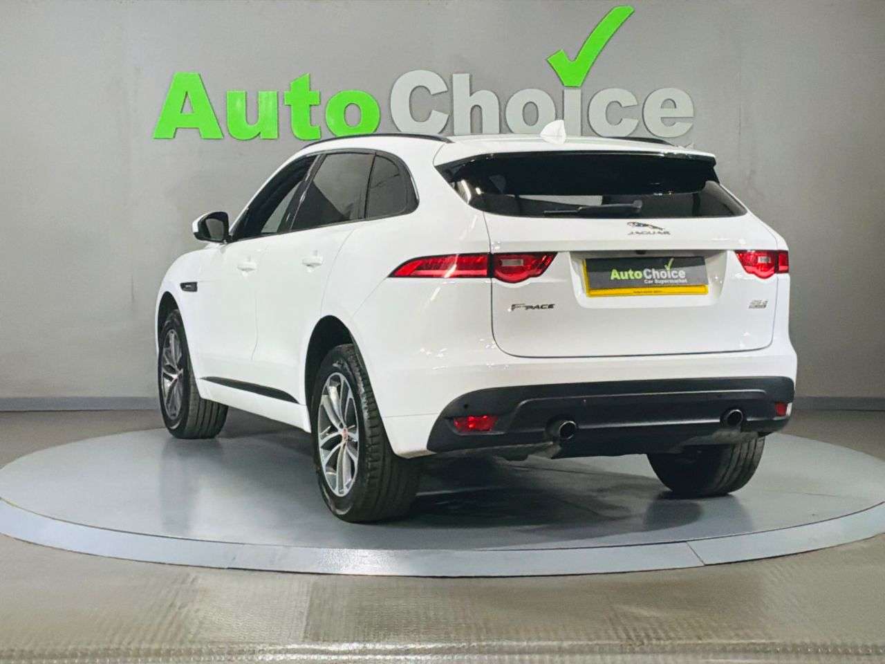 2017 JAGUAR F-PACE 2017 JAGUAR F-PACE