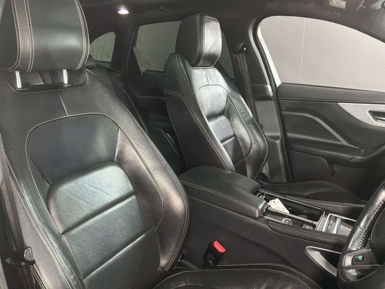 2017 JAGUAR F-PACE 2017 JAGUAR F-PACE