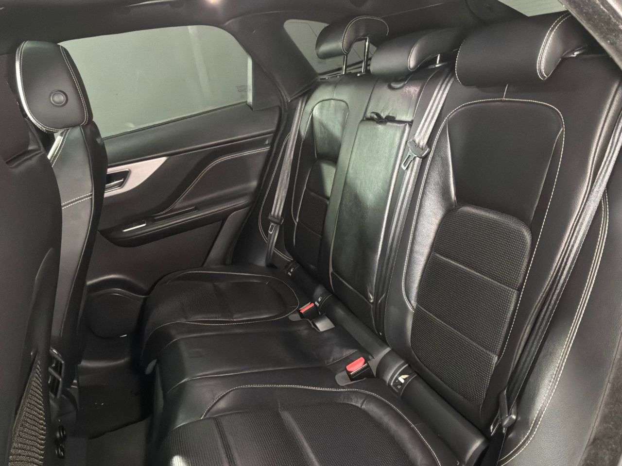 2017 JAGUAR F-PACE 2017 JAGUAR F-PACE