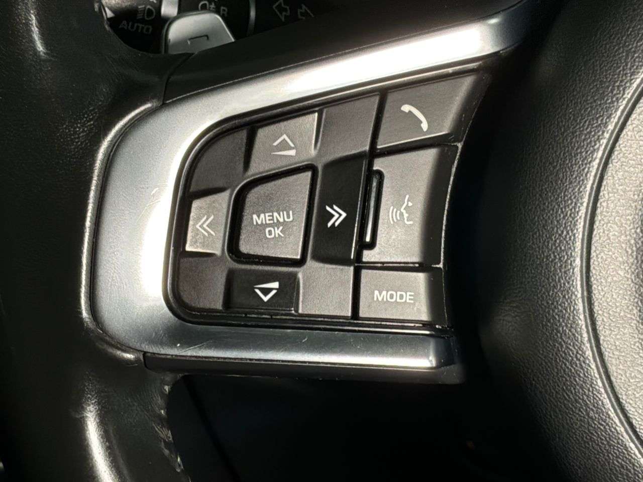 2017 JAGUAR F-PACE 2017 JAGUAR F-PACE