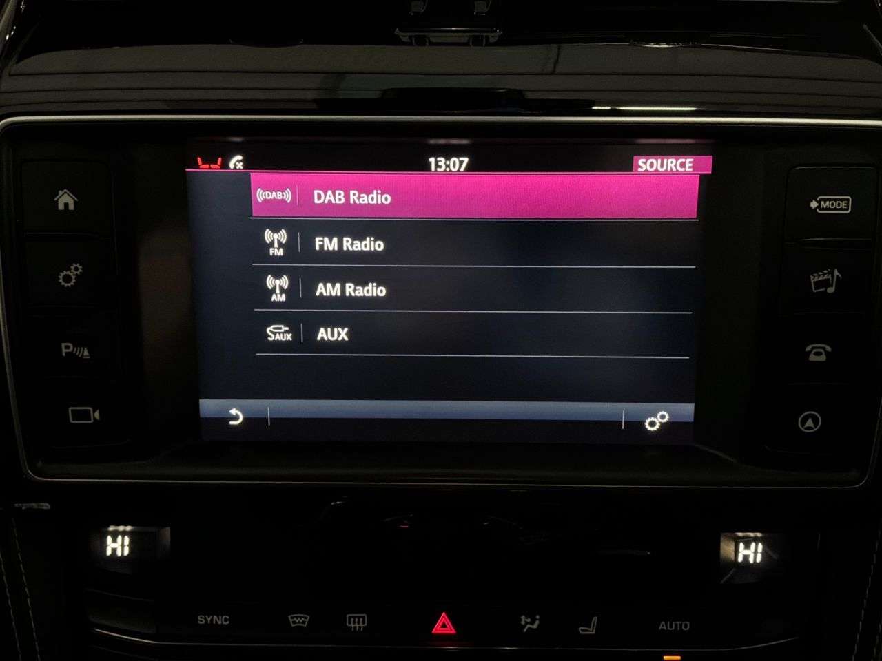 2017 JAGUAR F-PACE 2017 JAGUAR F-PACE