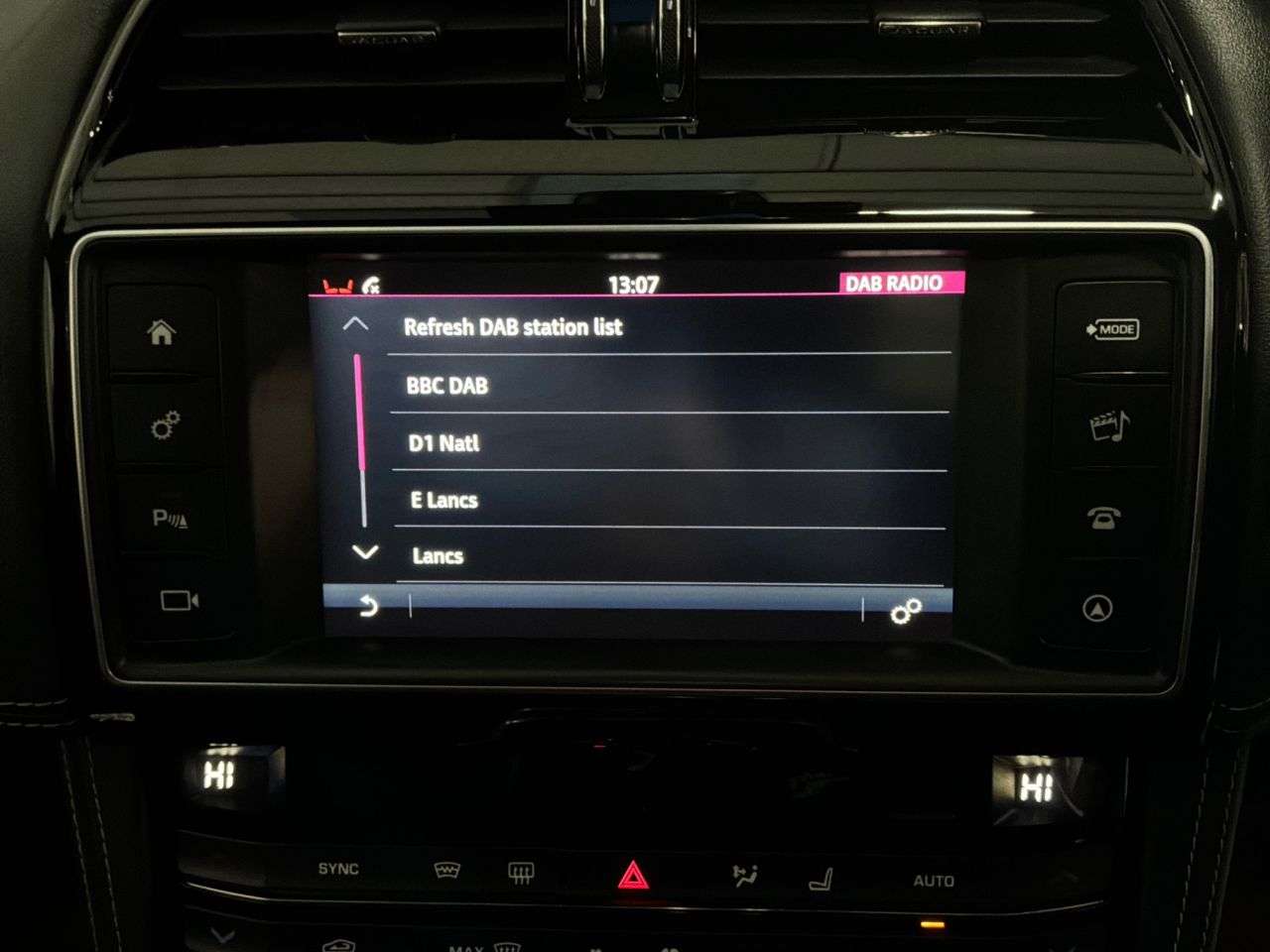 2017 JAGUAR F-PACE 2017 JAGUAR F-PACE