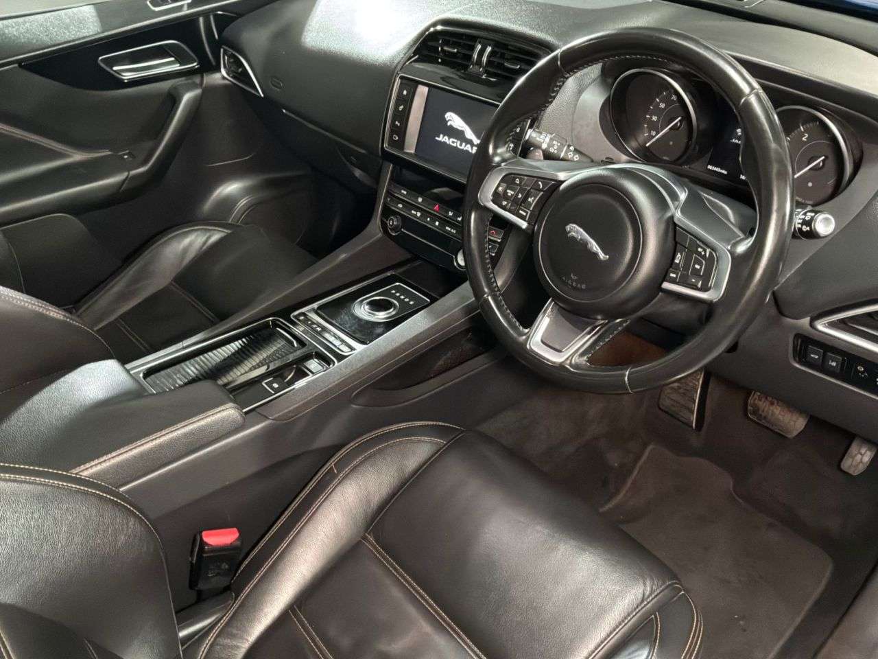 2018 JAGUAR F-PACE 2018 JAGUAR F-PACE