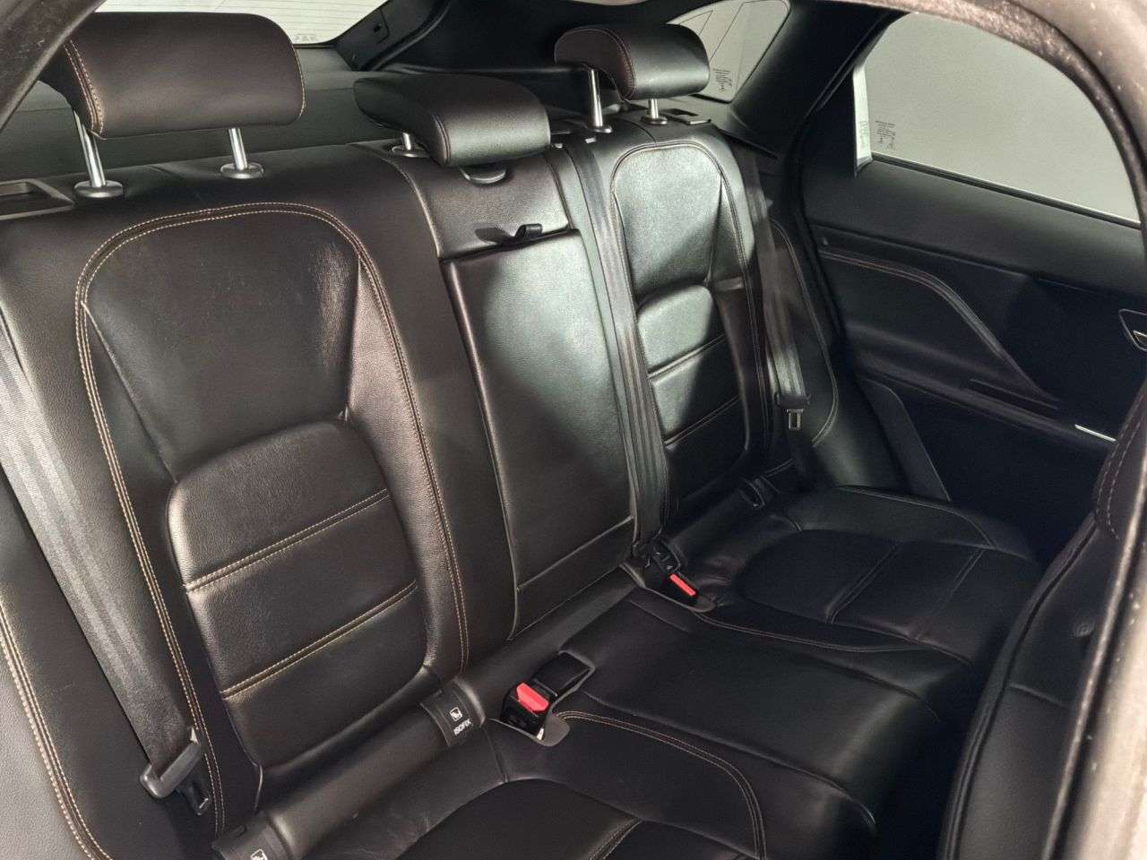 2018 JAGUAR F-PACE 2018 JAGUAR F-PACE