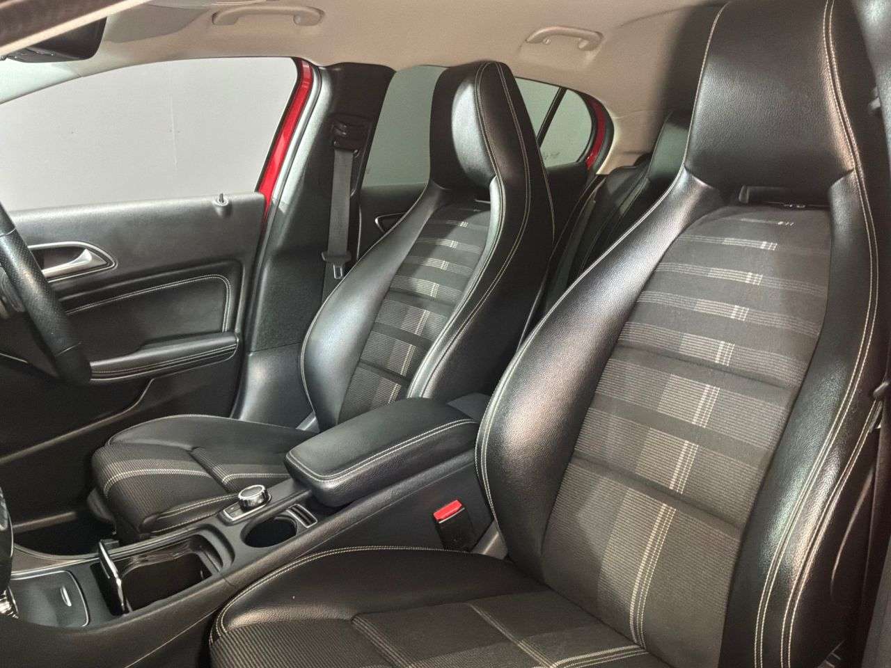 2019 MERCEDES-BENZ 180 2019 MERCEDES-BENZ 180