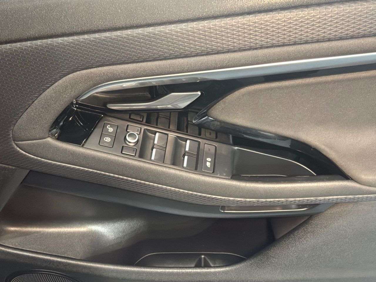 2020 LAND ROVER RANGE ROVER EVOQUE 2020 LAND ROVER RANGE ROVER EVOQUE