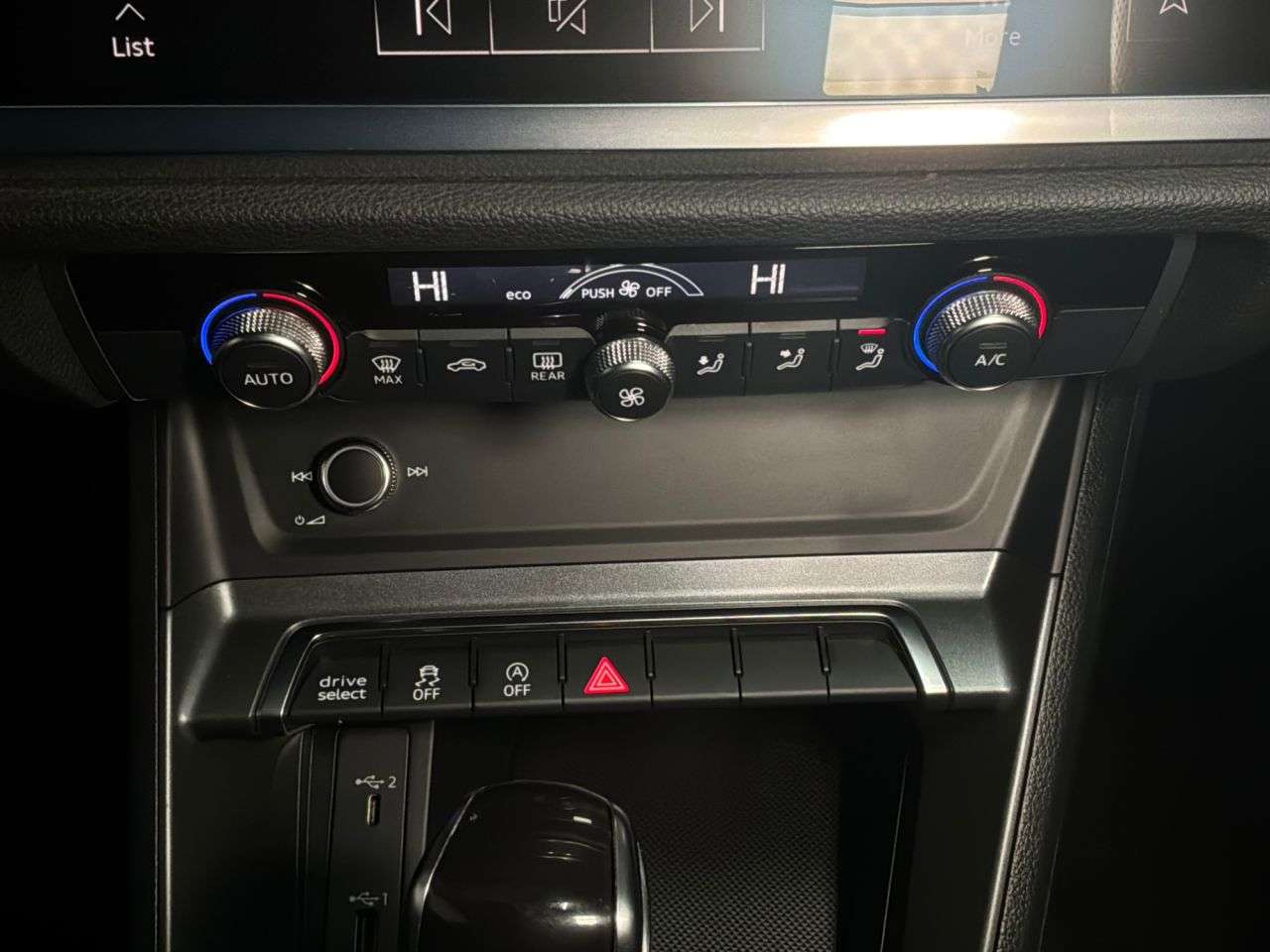 2019 AUDI Q3 2019 AUDI Q3