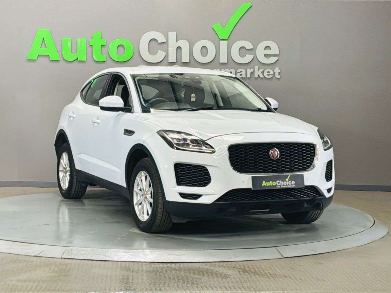 A 2018 JAGUAR E-PACE 2.0 D150 SUV 5dr Diesel Manual AWD Euro 6 (s/s) (150 ps) in Blackburn *ULEZ A 2018 JAGUAR E-PACE 2.0 D150 SUV 5dr Diesel Manual AWD Euro 6 (s/s) (150 ps) in Blackburn *ULEZ