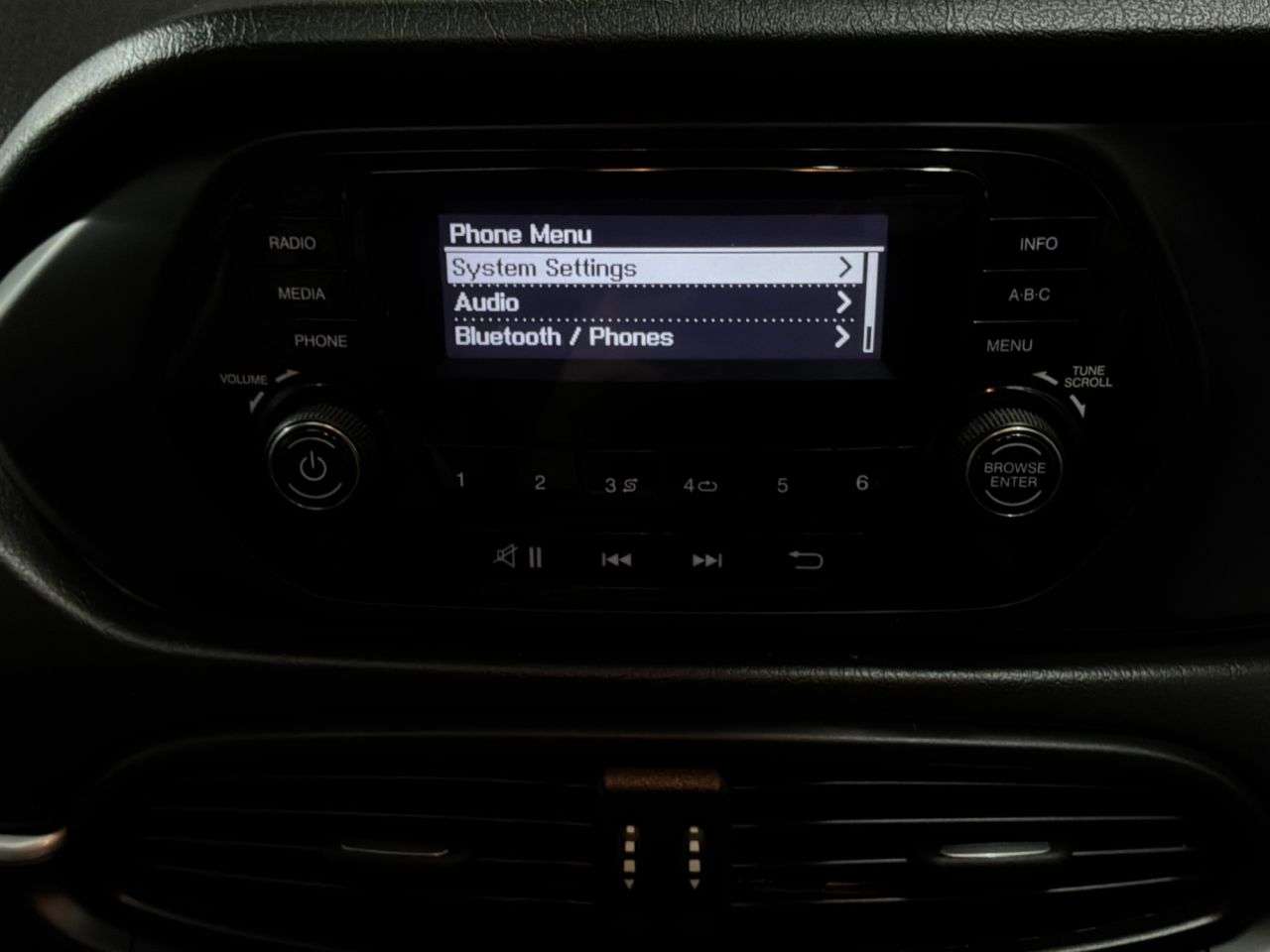 2021 FIAT TIPO 2021 FIAT TIPO