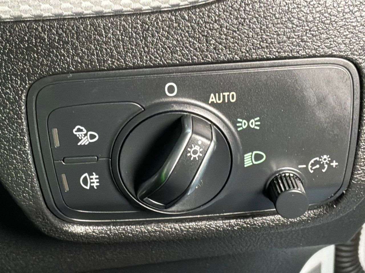 2021 AUDI Q2 2021 AUDI Q2