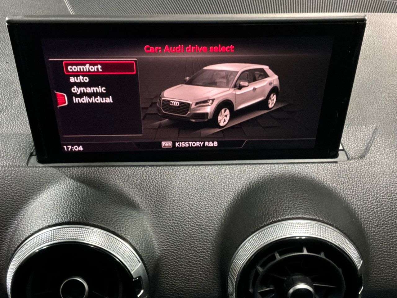 2021 AUDI Q2 2021 AUDI Q2