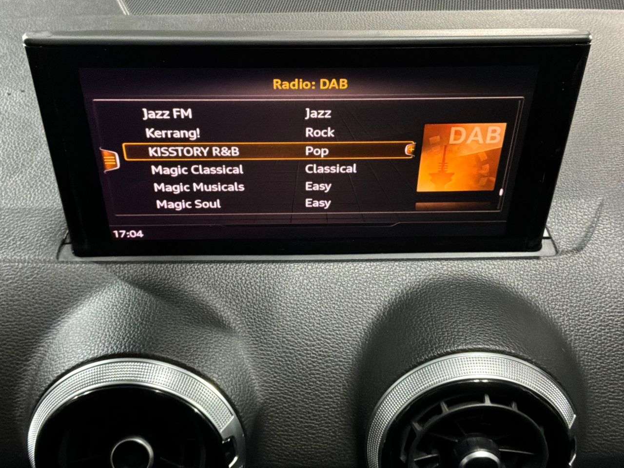 2021 AUDI Q2 2021 AUDI Q2