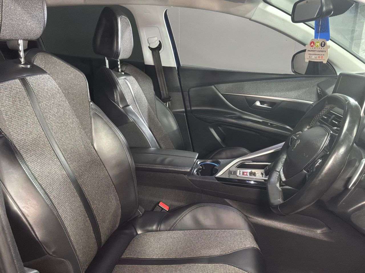 2018 PEUGEOT 3008 2018 PEUGEOT 3008