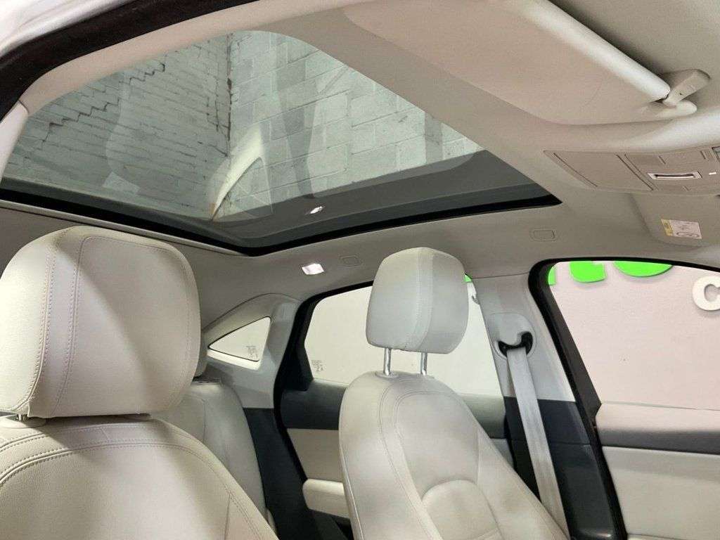 2018 JAGUAR E-PACE 2018 JAGUAR E-PACE