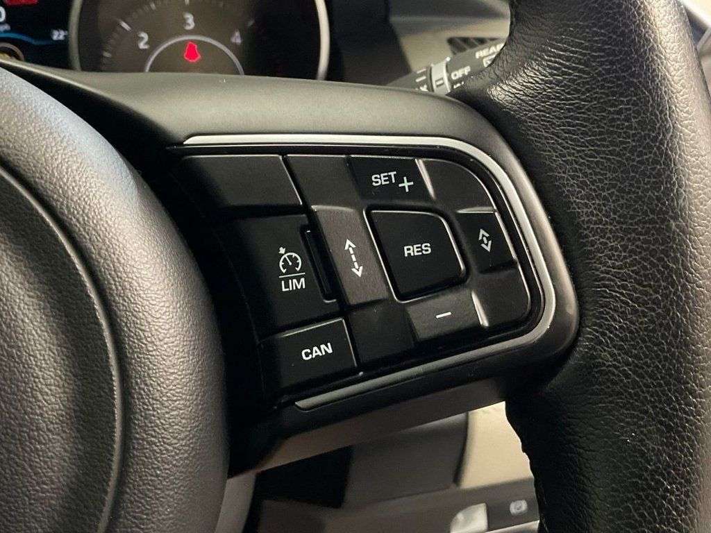 2018 JAGUAR E-PACE 2018 JAGUAR E-PACE