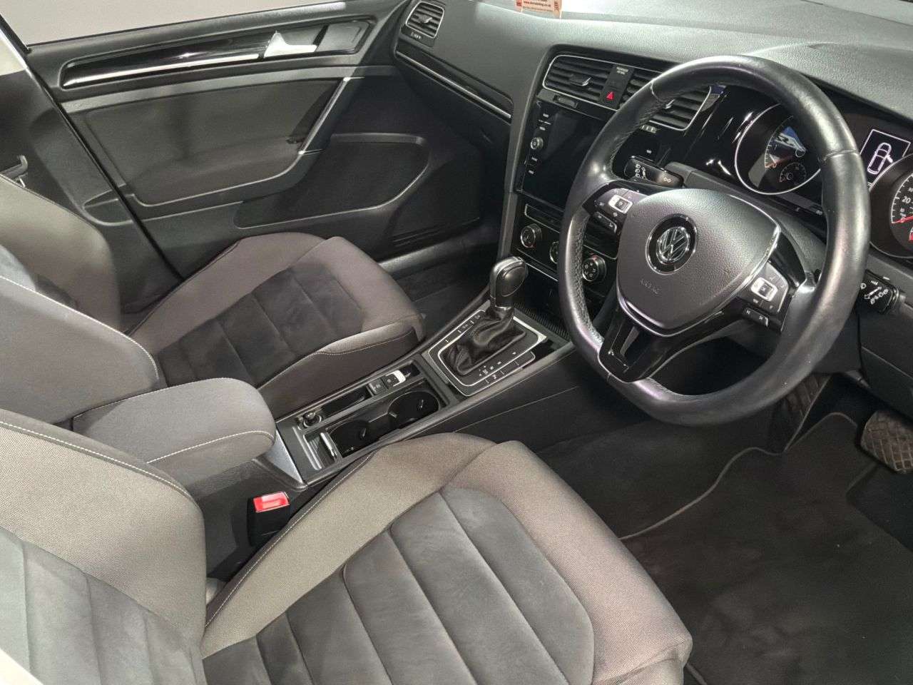 2019 VOLKSWAGEN GOLF 2019 VOLKSWAGEN GOLF