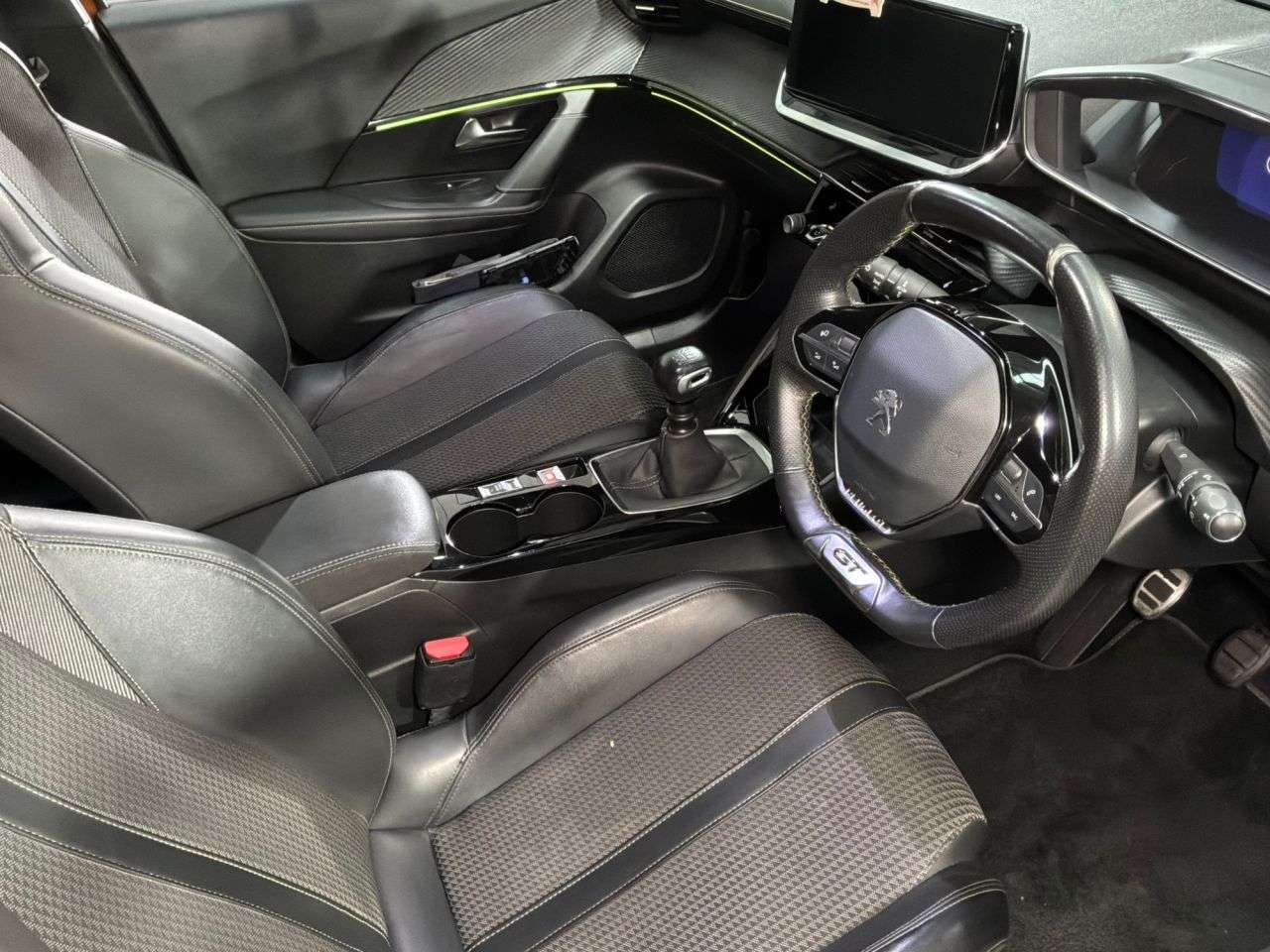 2021 PEUGEOT 2008 2021 PEUGEOT 2008