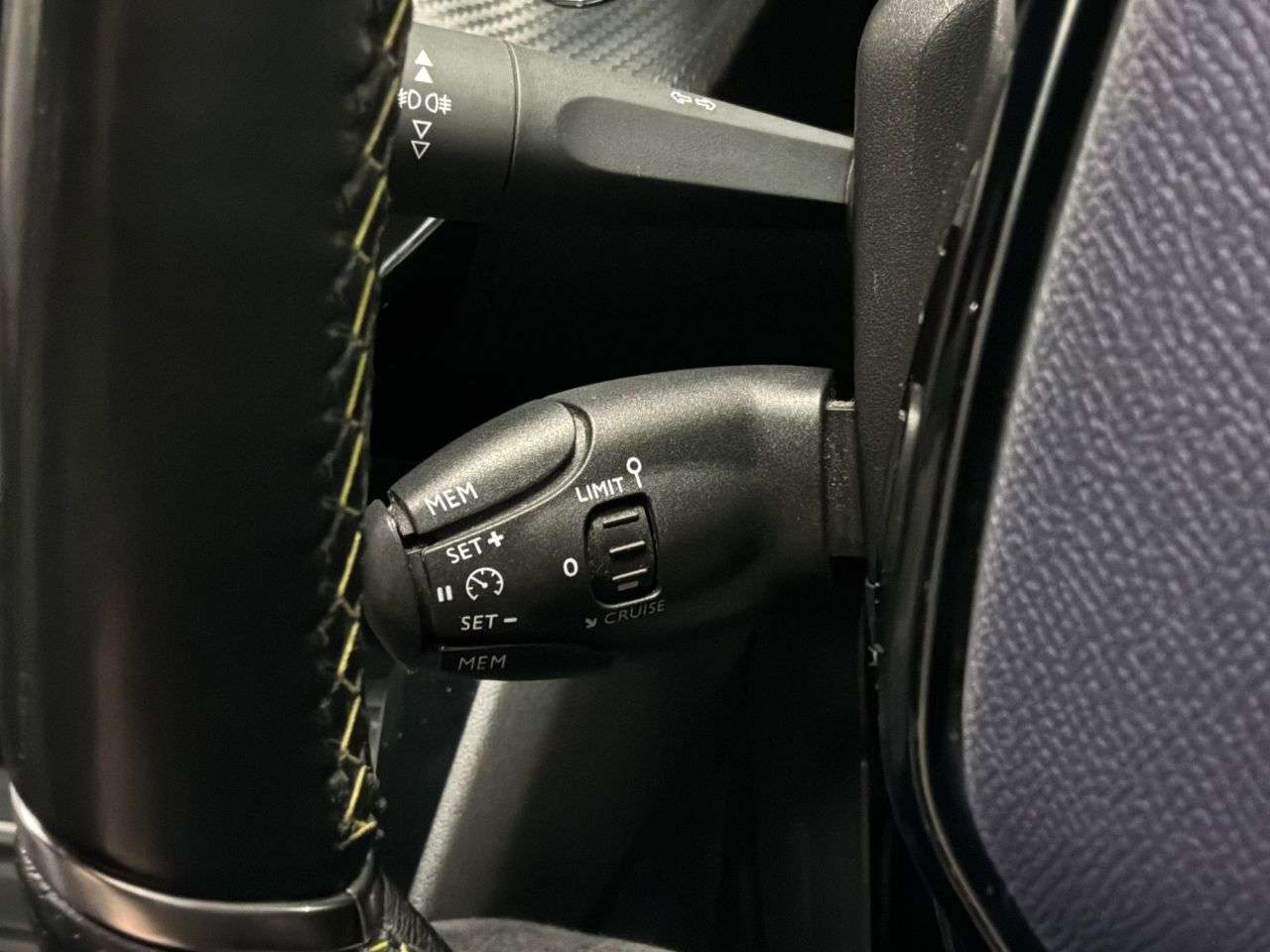 2021 PEUGEOT 2008 2021 PEUGEOT 2008