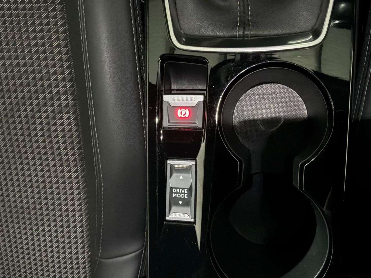 2021 PEUGEOT 2008 2021 PEUGEOT 2008